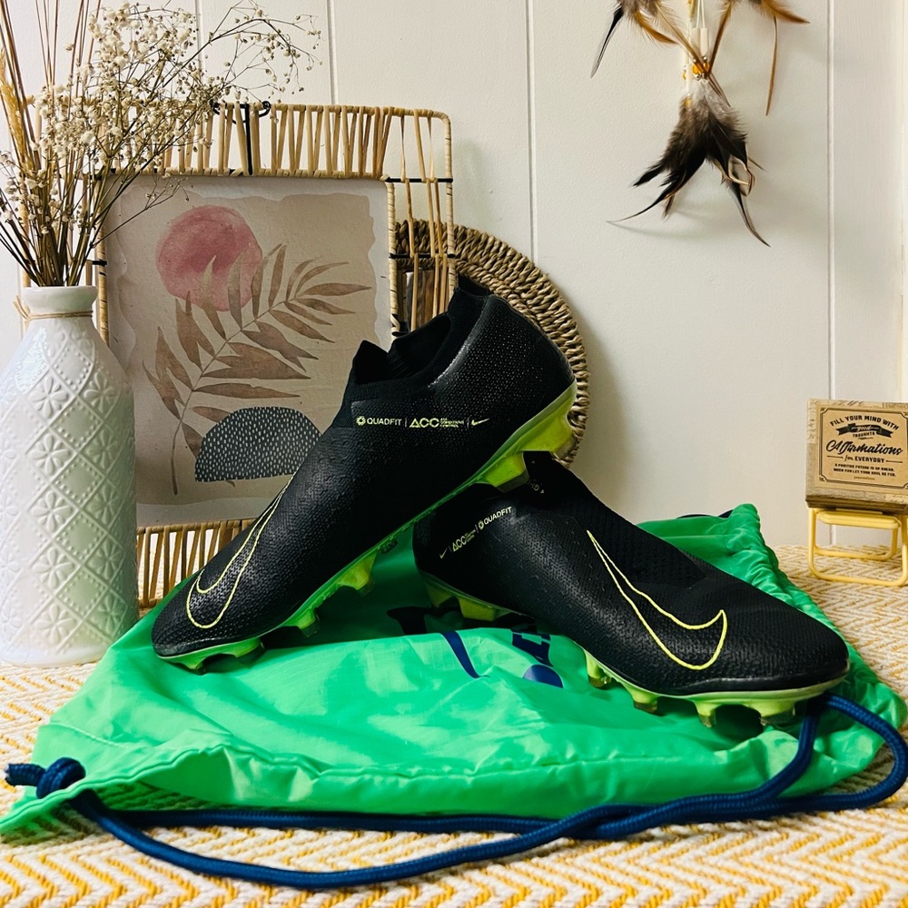 Nike Phantom Vision Elite Soccer Cleats/Boats/Shoes